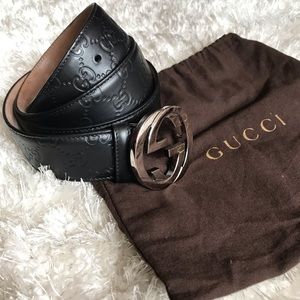 Men’s Gucci signature leather belt